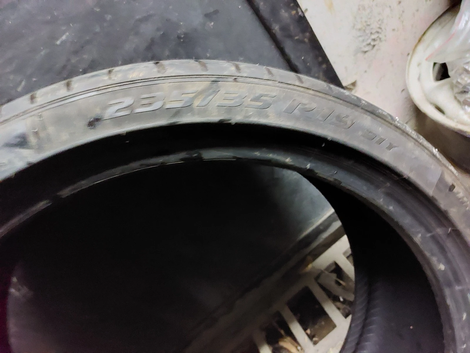 ���� 235/35R19 | Mobile.bg � ����������� 6
