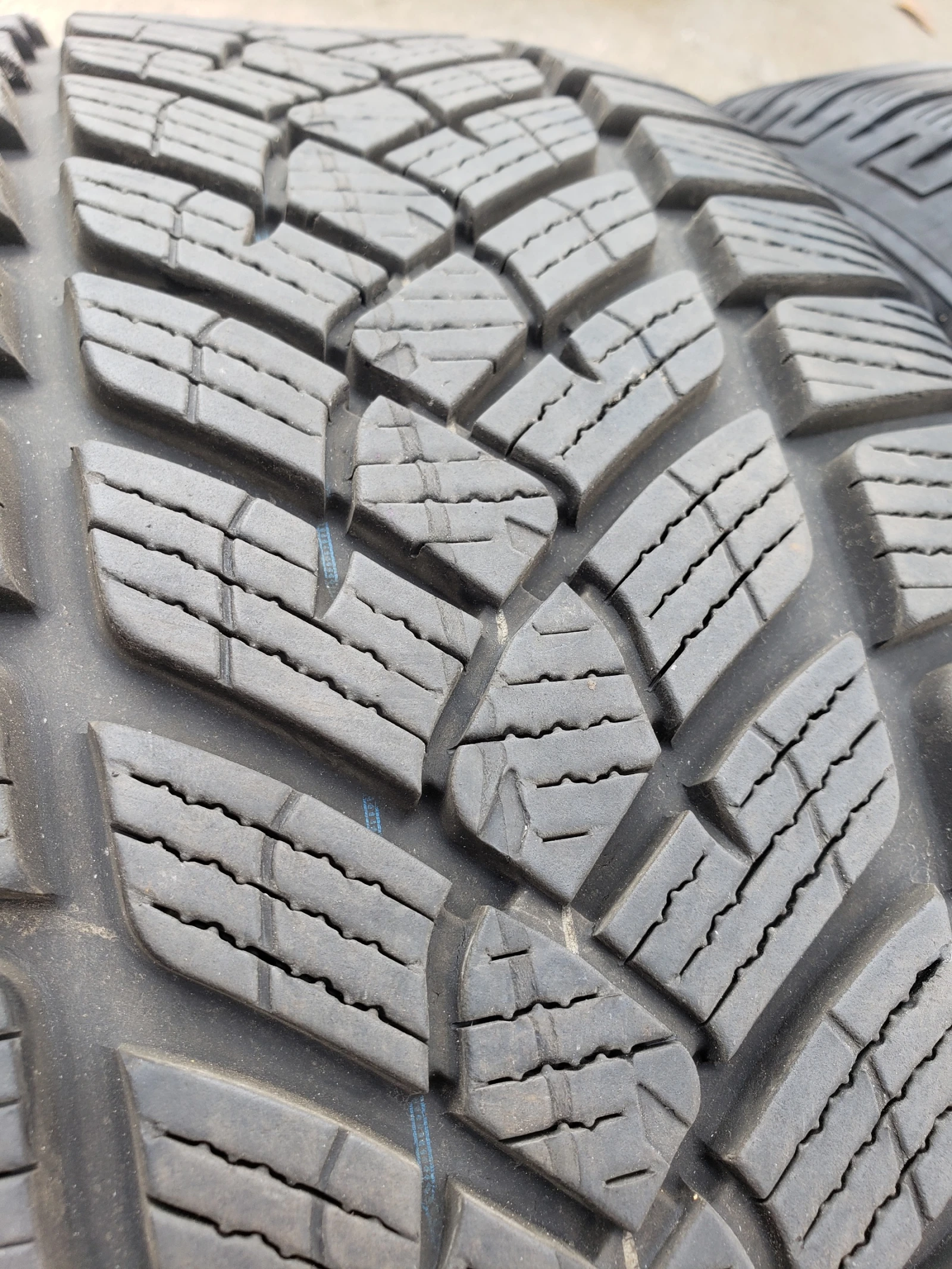 ���� 235/45R18 | Mobile.bg � ����������� 5