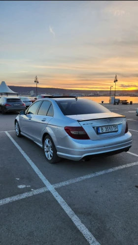 Mercedes-Benz C 320, снимка 6