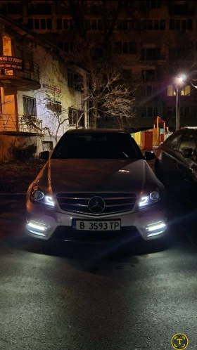 Mercedes-Benz C 320, снимка 3