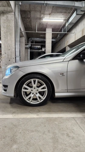 Mercedes-Benz C 320, снимка 2