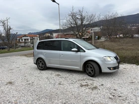 VW Touran 1.9 TDI 105 кс Feys 2010г Парктроник Уникален , снимка 2