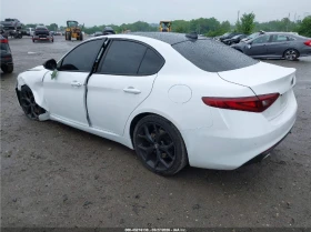 Alfa Romeo Giulia GIULIA TI AWD / DISTRONIC / ПОДГРЕВИ / ПАНОРАМА, снимка 4