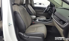 Kia Carnival Diesel 9-Seater Prestige, снимка 11