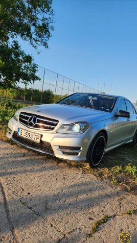 Обява за продажба на Mercedes-Benz C 320 ~19 900 лв. - изображение 1