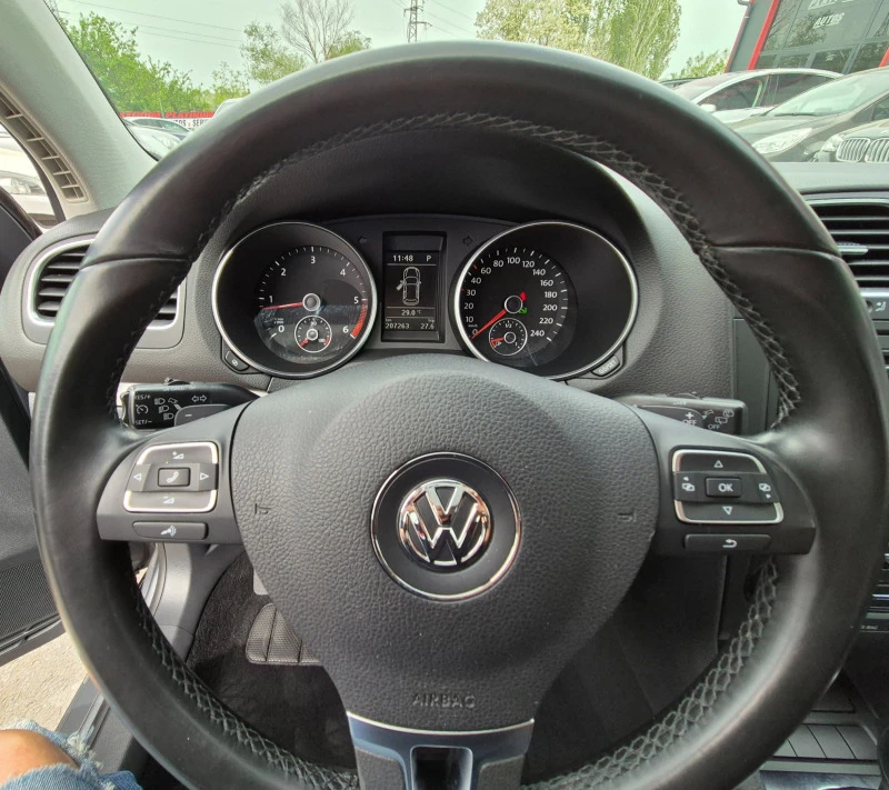 VW Golf 2.0TDI/N1/SERVIZNA ISTORIA/KASKO, снимка 15 - Автомобили и джипове - 45306332