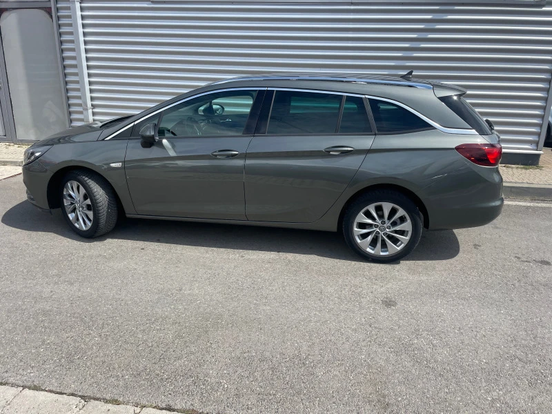 Opel Astra CNG+ Sport Tourer+ 1, 4+ Navi, снимка 2 - Автомобили и джипове - 46455335