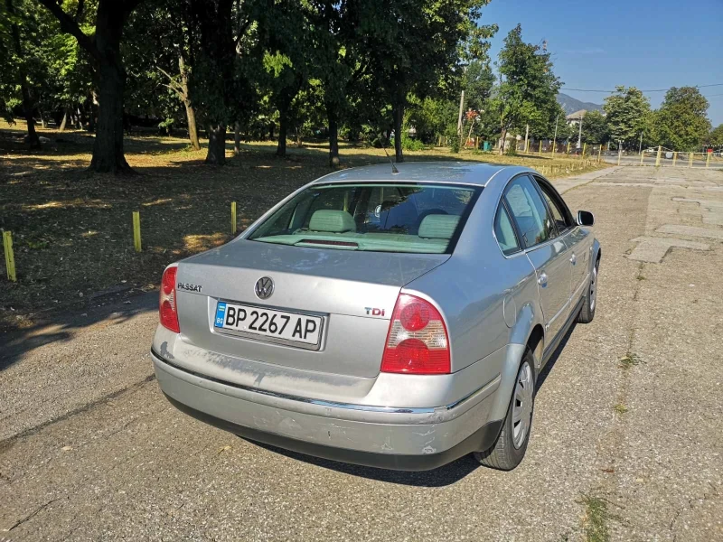 VW Passat 1.9 TDI, снимка 4 - Автомобили и джипове - 47184798