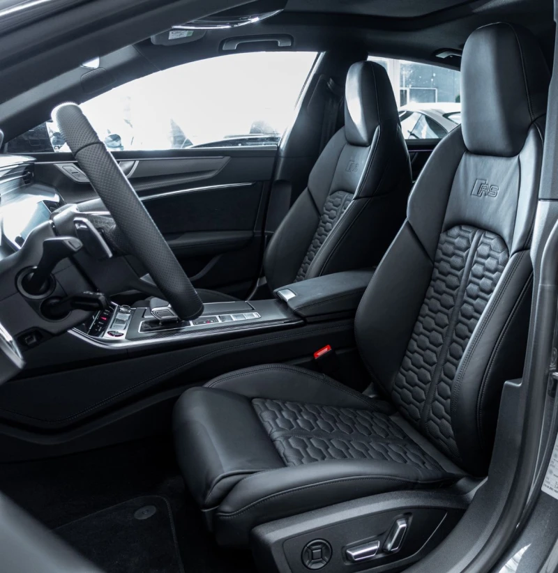 Audi Rs7 PERFORMANCE/630HP/HUD/PANO/B&O/SPORT/LASER/20/290v, снимка 9 - Автомобили и джипове - 49992176
