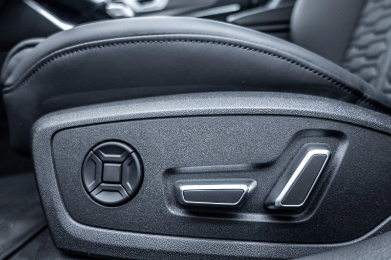 Audi Rs7 PERFORMANCE/630HP/HUD/PANO/B&O/SPORT/LASER/20/290v, снимка 11 - Автомобили и джипове - 49992176