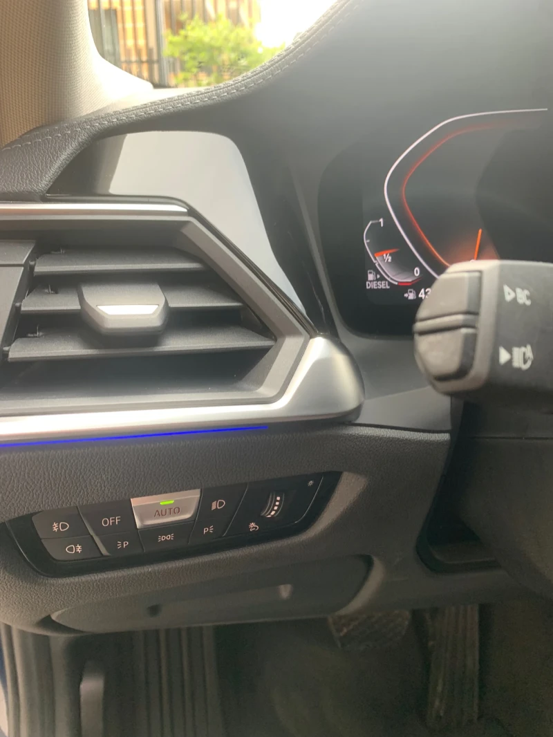 BMW 320 xDrive Luxury Line, снимка 11 - Автомобили и джипове - 52126778