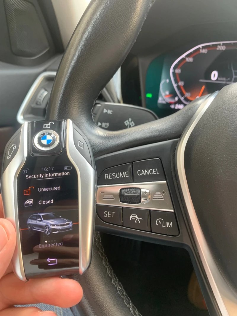 BMW 320 xDrive Luxury Line, снимка 10 - Автомобили и джипове - 52126778