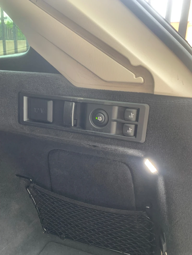 BMW 320 xDrive Luxury Line, снимка 14 - Автомобили и джипове - 52126778