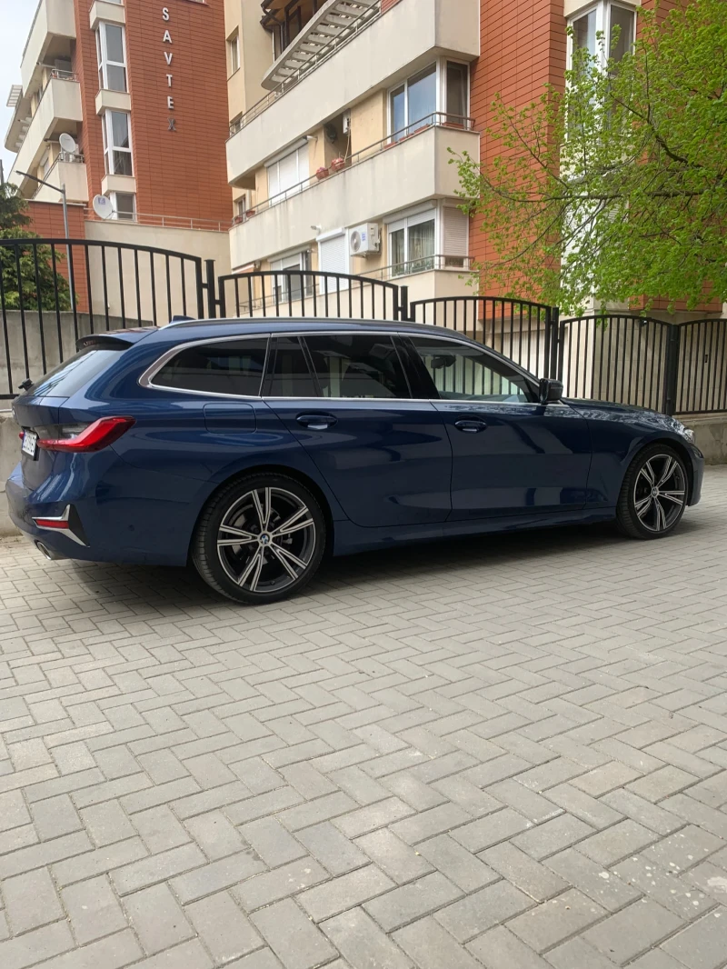BMW 320 xDrive Luxury Line, снимка 5 - Автомобили и джипове - 52126778