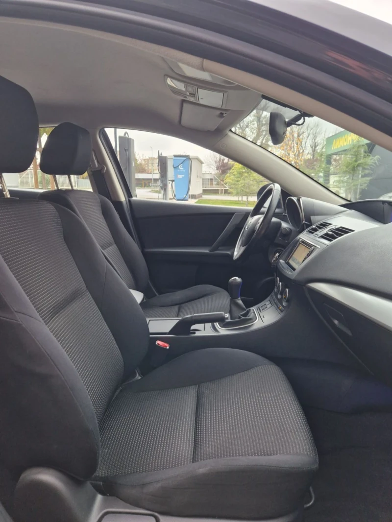 Mazda 3 2012 г.1.6 дизел , снимка 13 - Автомобили и джипове - 52371664