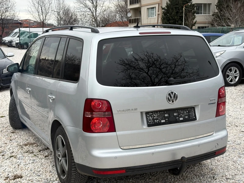 VW Touran 1.9 TDI 105 ps BLUE MOTION Feys 2010г Парктроник , снимка 8 - Автомобили и джипове - 53031130