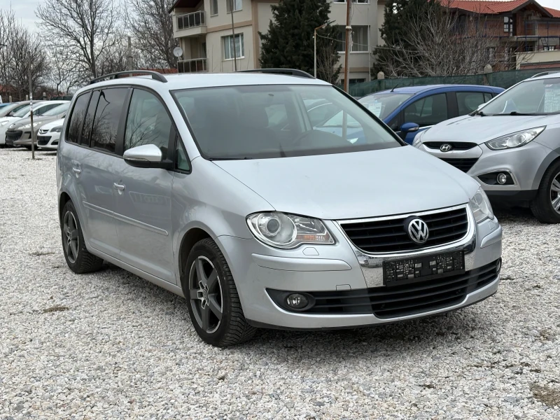 VW Touran 1.9 TDI 105 ps BLUE MOTION Feys 2010г Парктроник , снимка 4 - Автомобили и джипове - 53031130