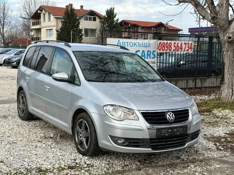 VW Touran 1.9 TDI 105 ps BLUE MOTION Feys 2010г Парктроник , снимка 2 - Автомобили и джипове - 53031130