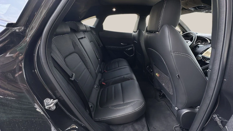 Jaguar E-pace 2.0 D Mhev, снимка 13 - Автомобили и джипове - 53267819