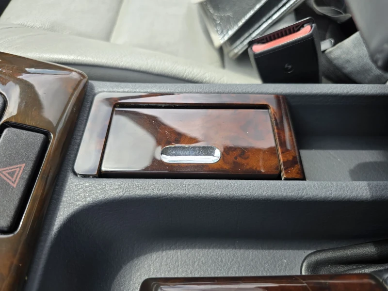 BMW 320, снимка 12 - Автомобили и джипове - 53492558