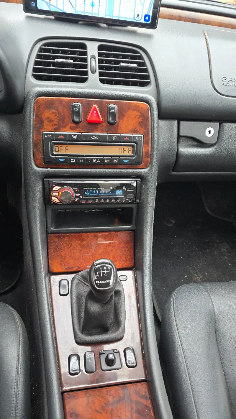 Mercedes-Benz CLK 200 kompressor, снимка 5 - Автомобили и джипове - 53506959