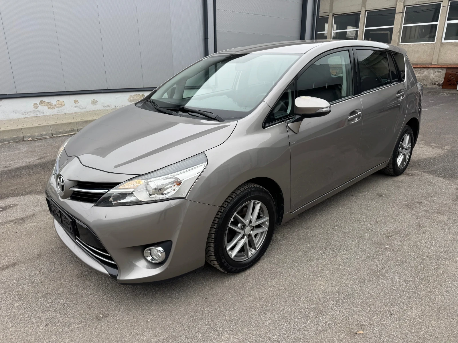 Toyota Verso Evro6-CAMERA-NAVI-171000km!TOP!, снимка 1