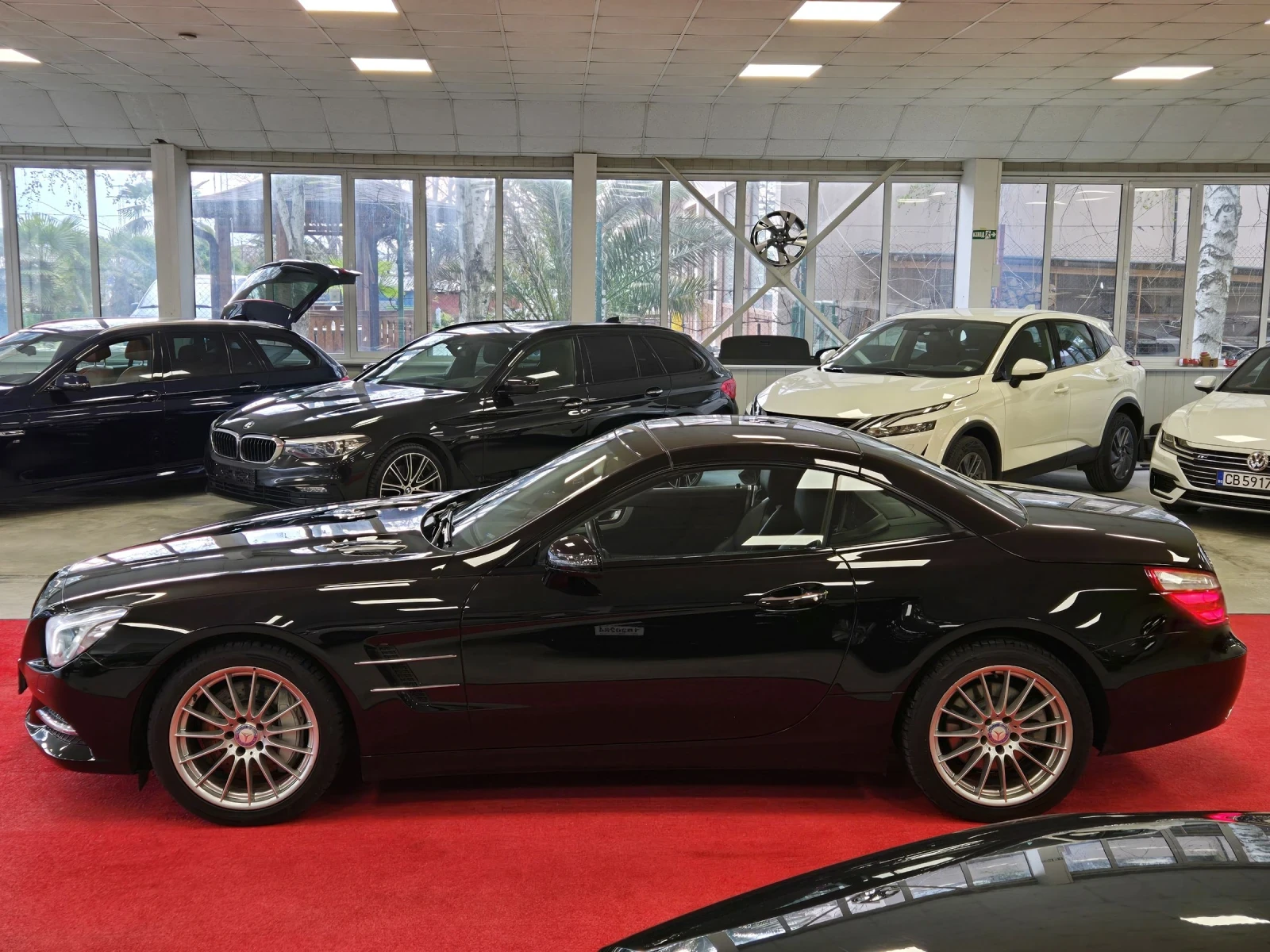 Mercedes-Benz SL  - изображение 7