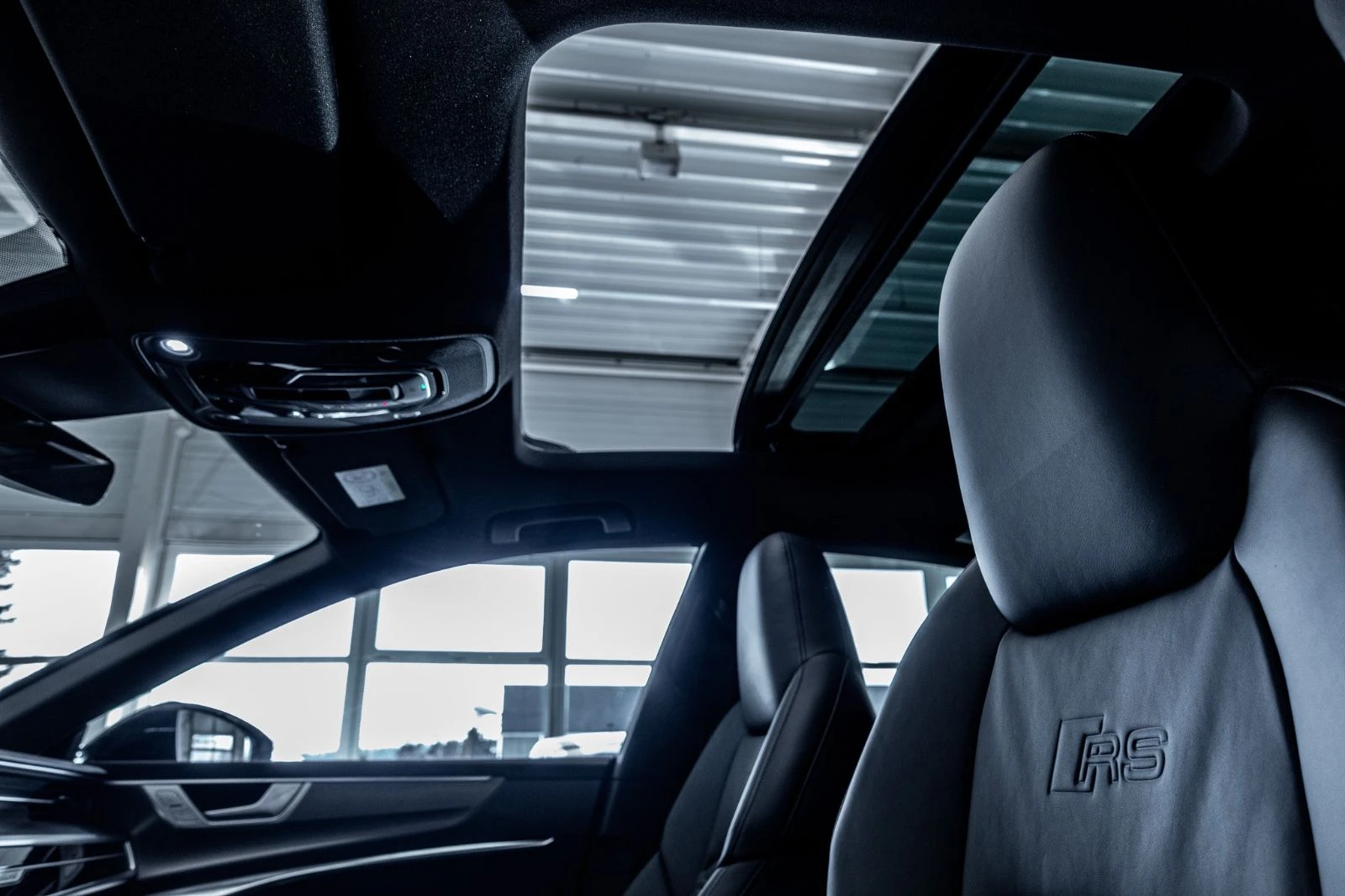 Audi Rs7 PERFORMANCE/630HP/HUD/PANO/B&O/SPORT/LASER/20/290v - изображение 10