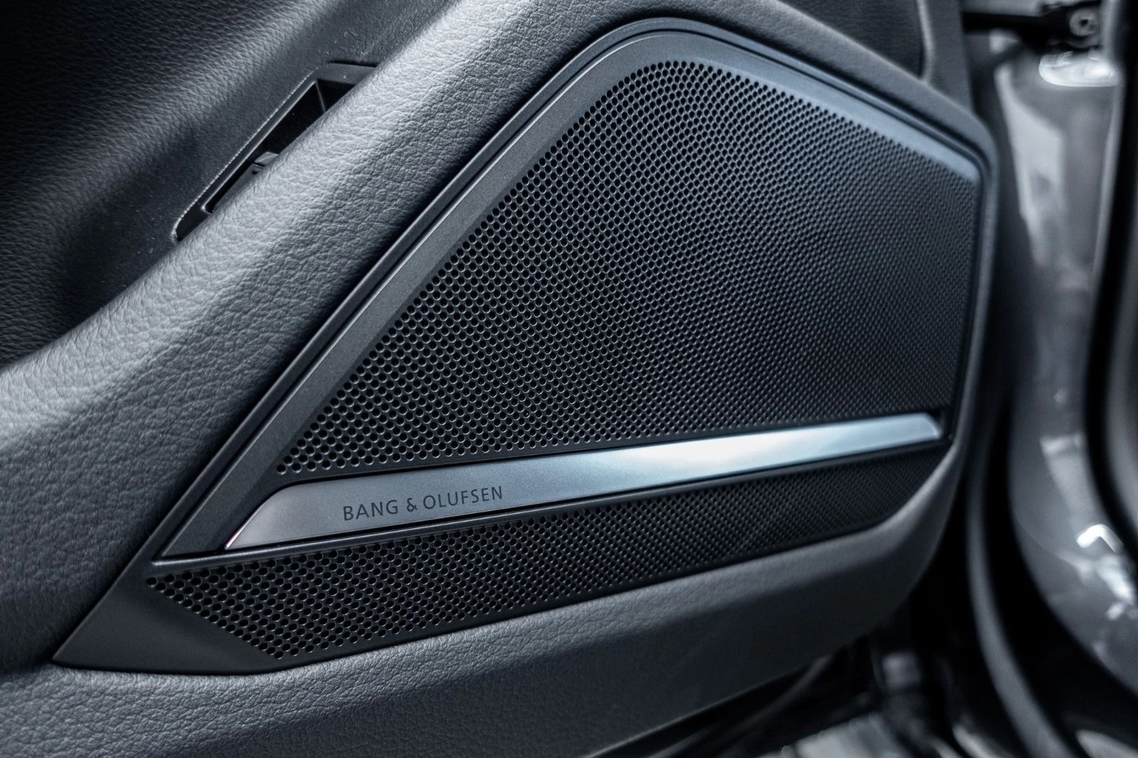 Audi Rs7 PERFORMANCE/630HP/HUD/PANO/B&O/SPORT/LASER/20/290v | Mobile.bg   17