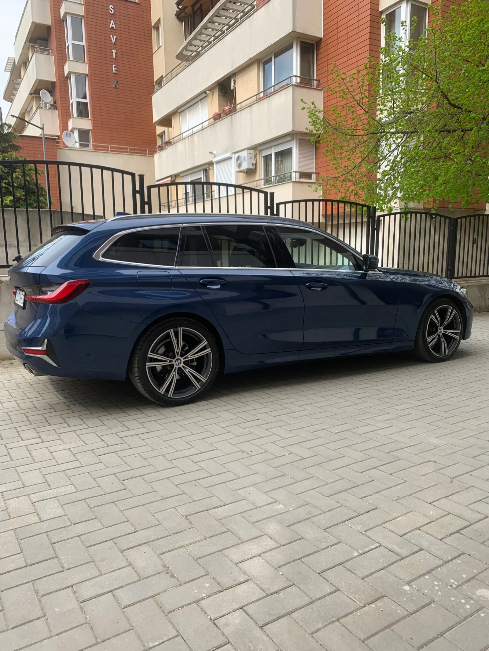 BMW 320 xDrive Luxury Line - изображение 5