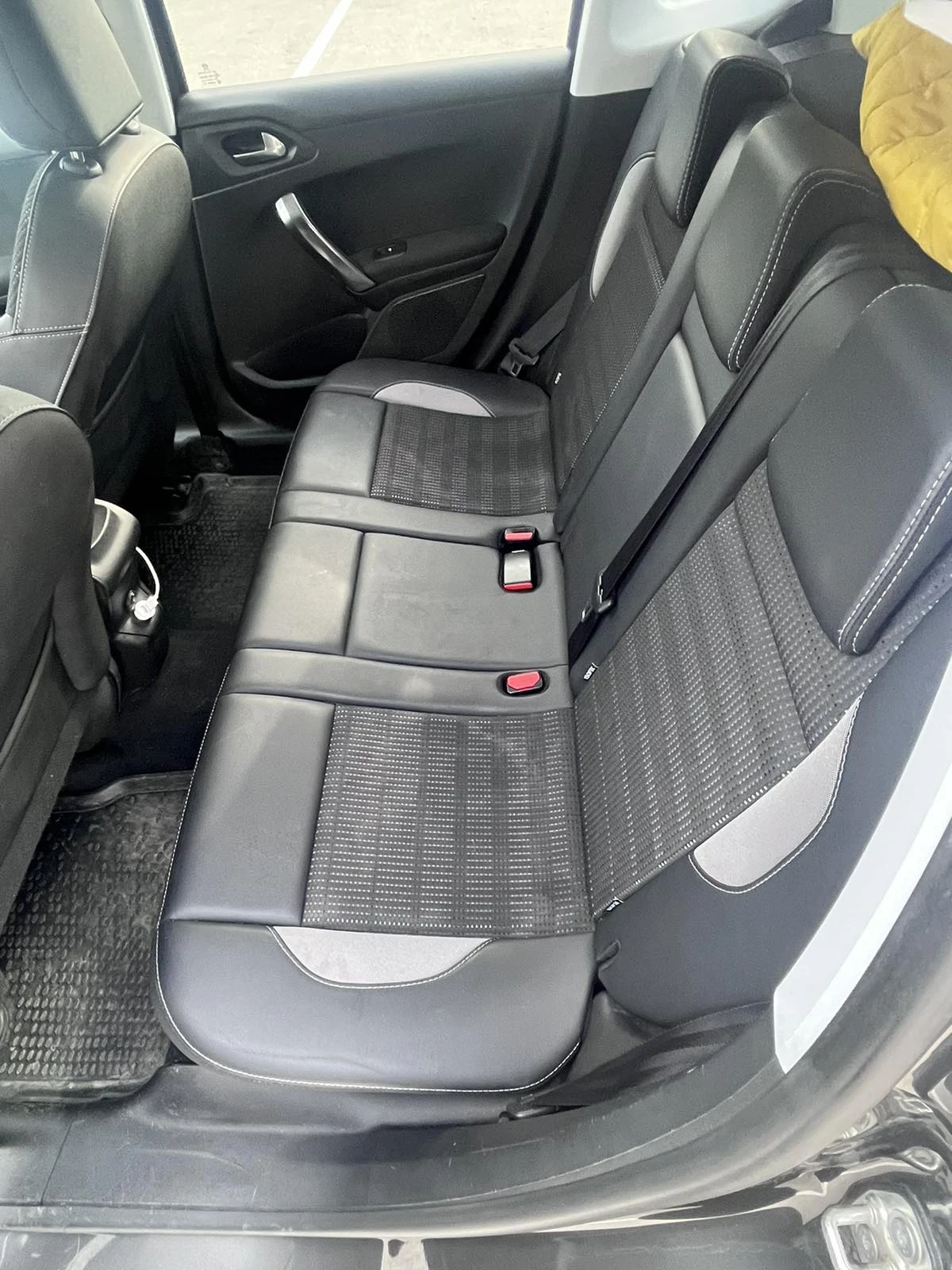 Peugeot 2008 NEW ALLURE 1.2e-THP110 EAT6 STT EURO6 - изображение 7