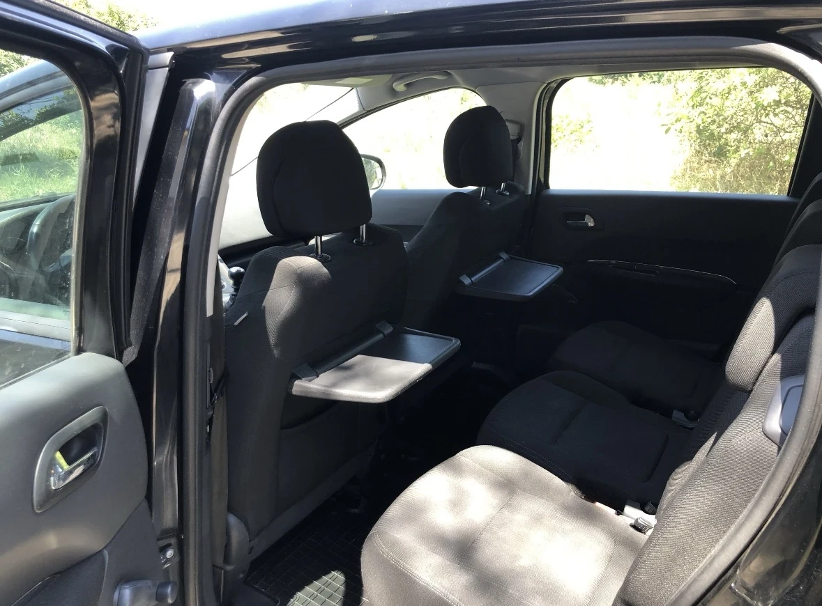 Peugeot 5008 1.6 HDi - изображение 6