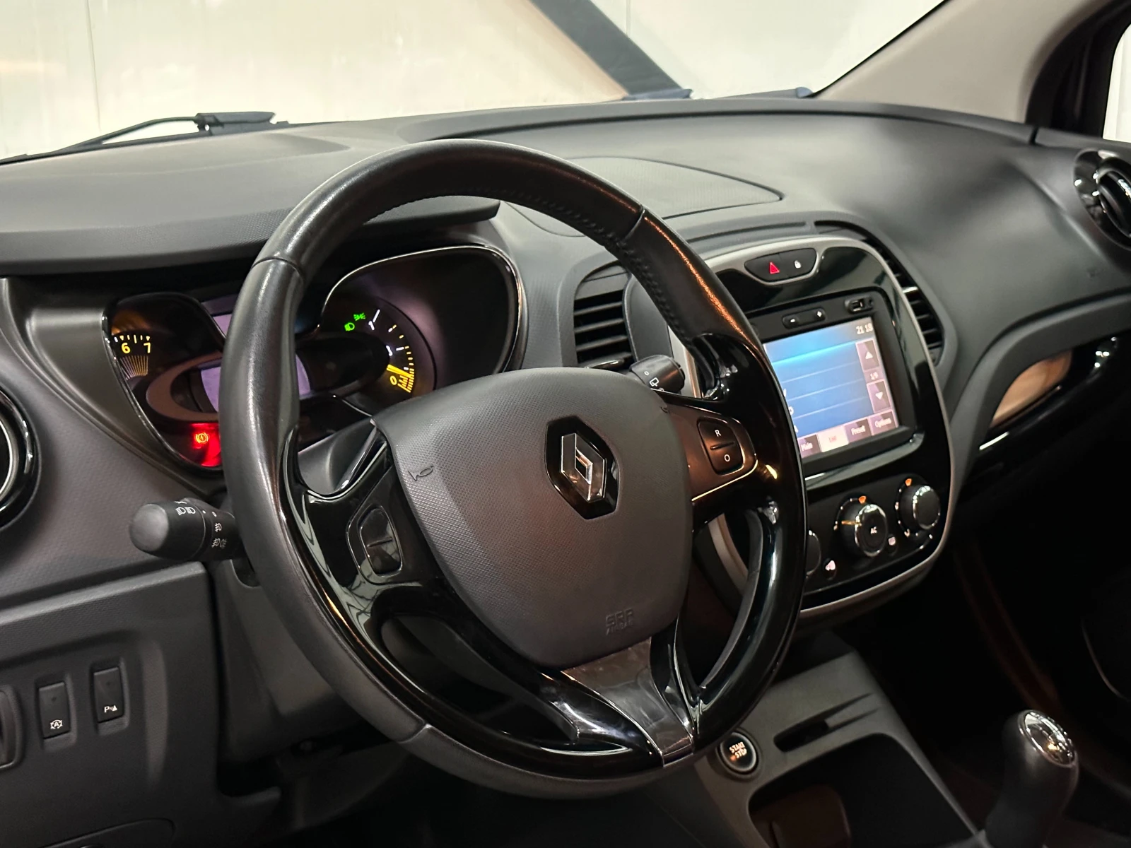 Renault Captur 0.9* КСЕНОН* ПАРКТРОНИК*  - изображение 9