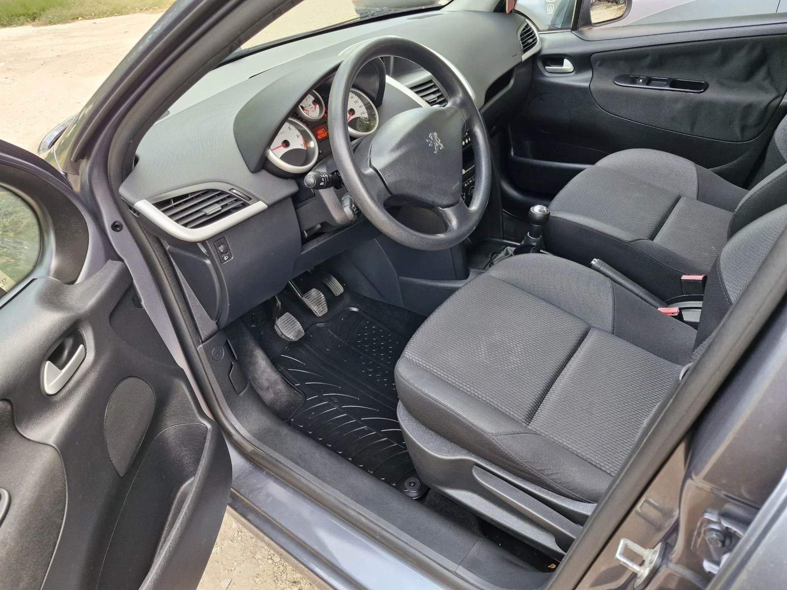 Peugeot 207 1.4 бензин 95к.с. Фейслифт, Панорама, Климатроник  - изображение 9