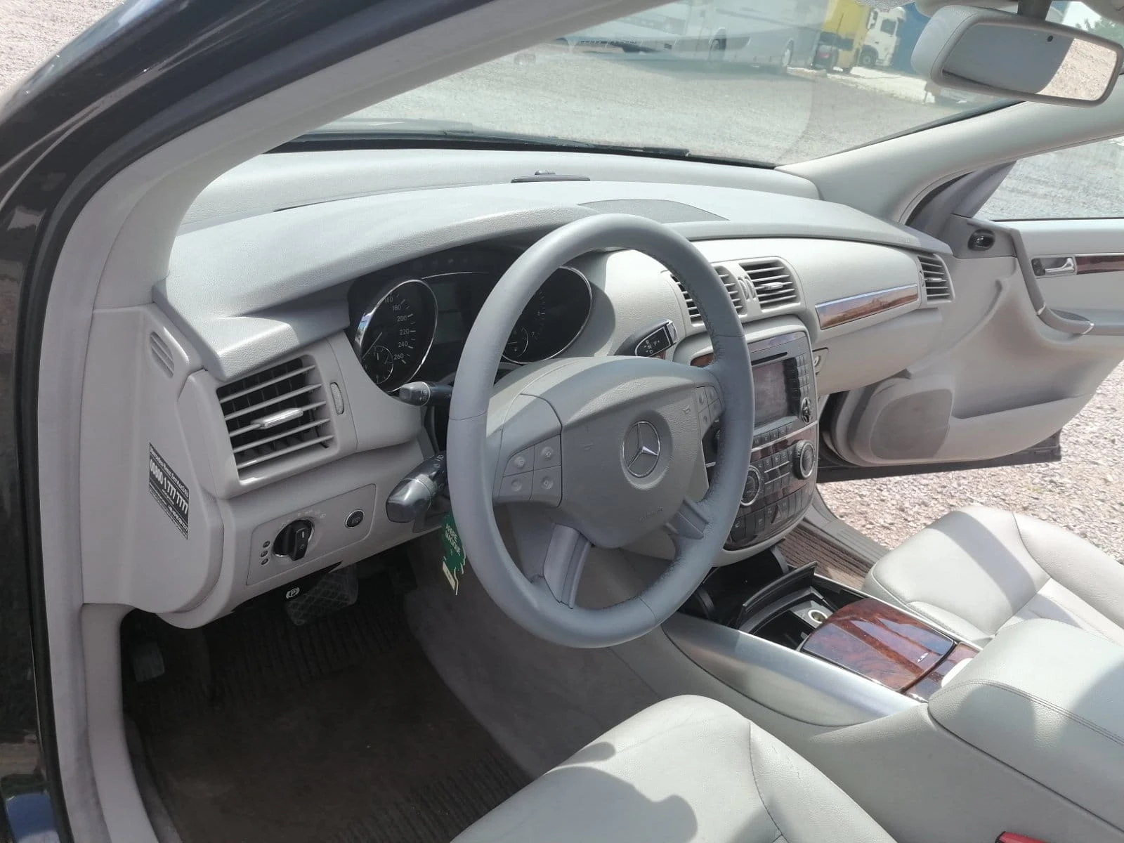 Mercedes-Benz R 500  - изображение 5