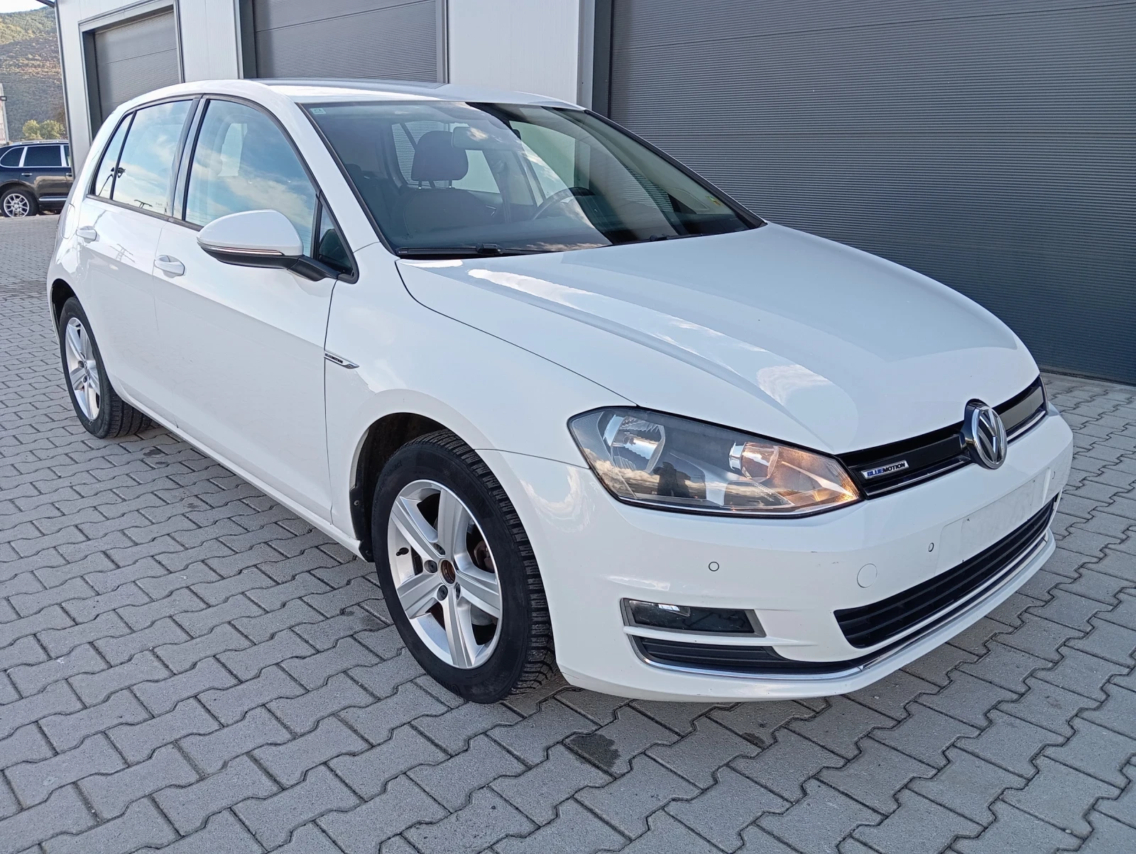 VW Golf 1.4TGI   | Mobile.bg   1