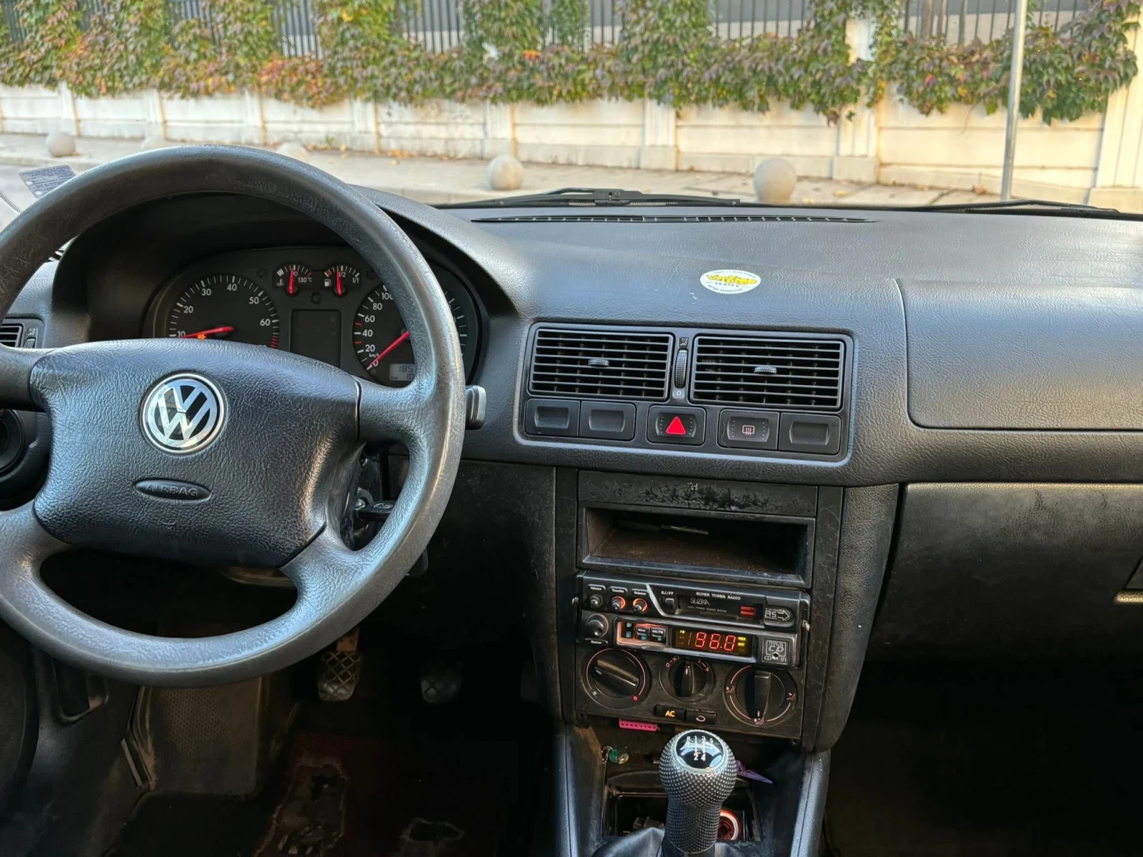 VW Golf 1.6i  - изображение 7