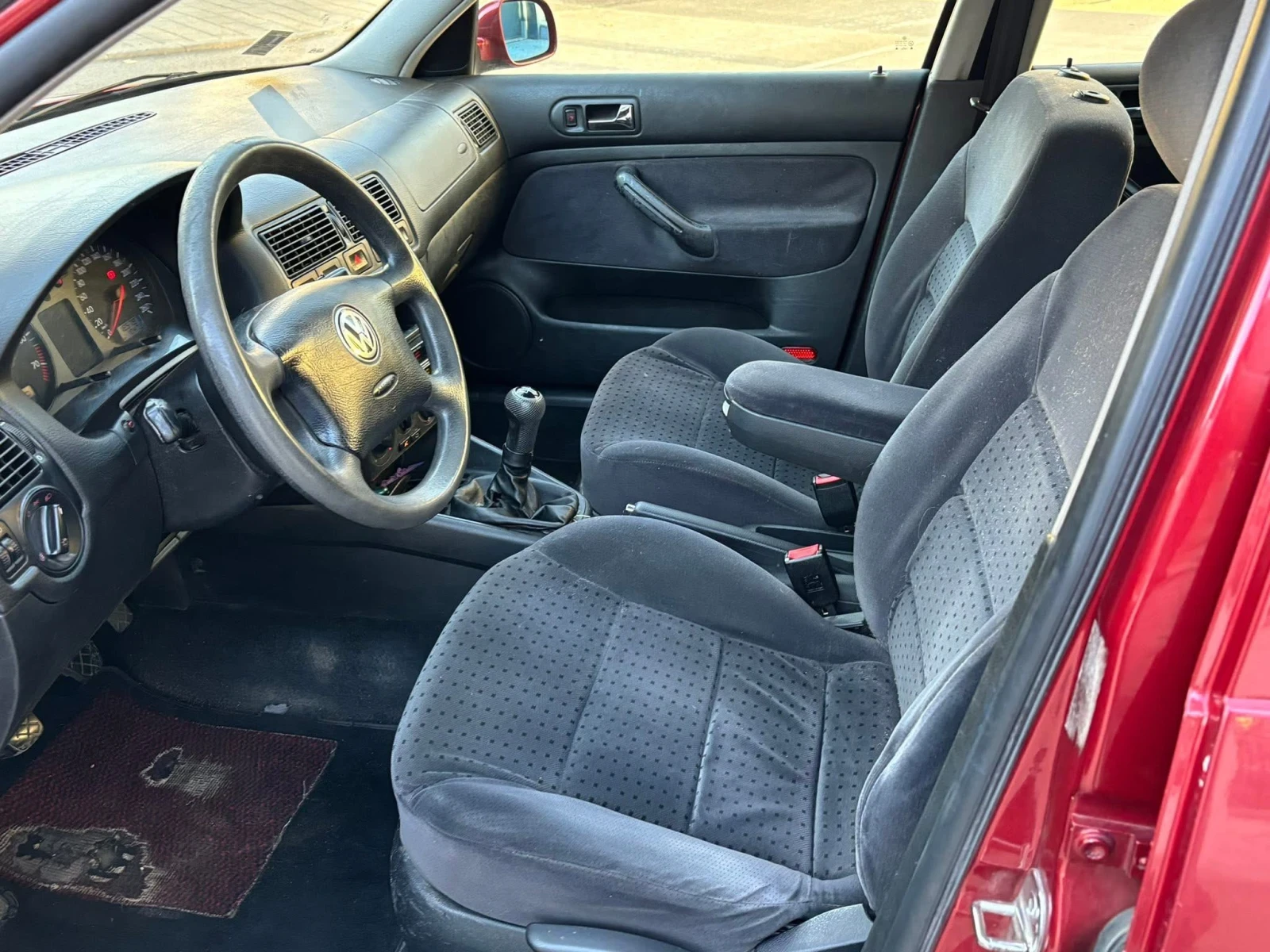 VW Golf 1.6i  - изображение 8