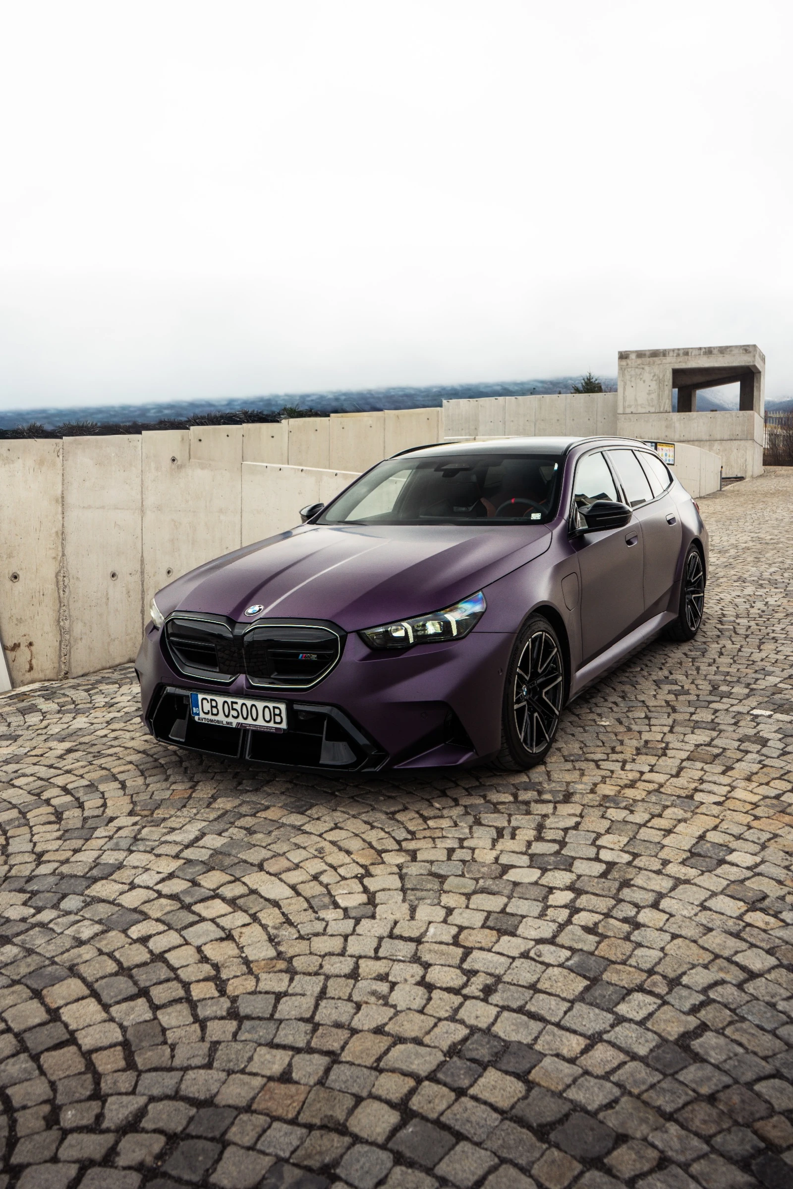 BMW M5 Touring - изображение 2