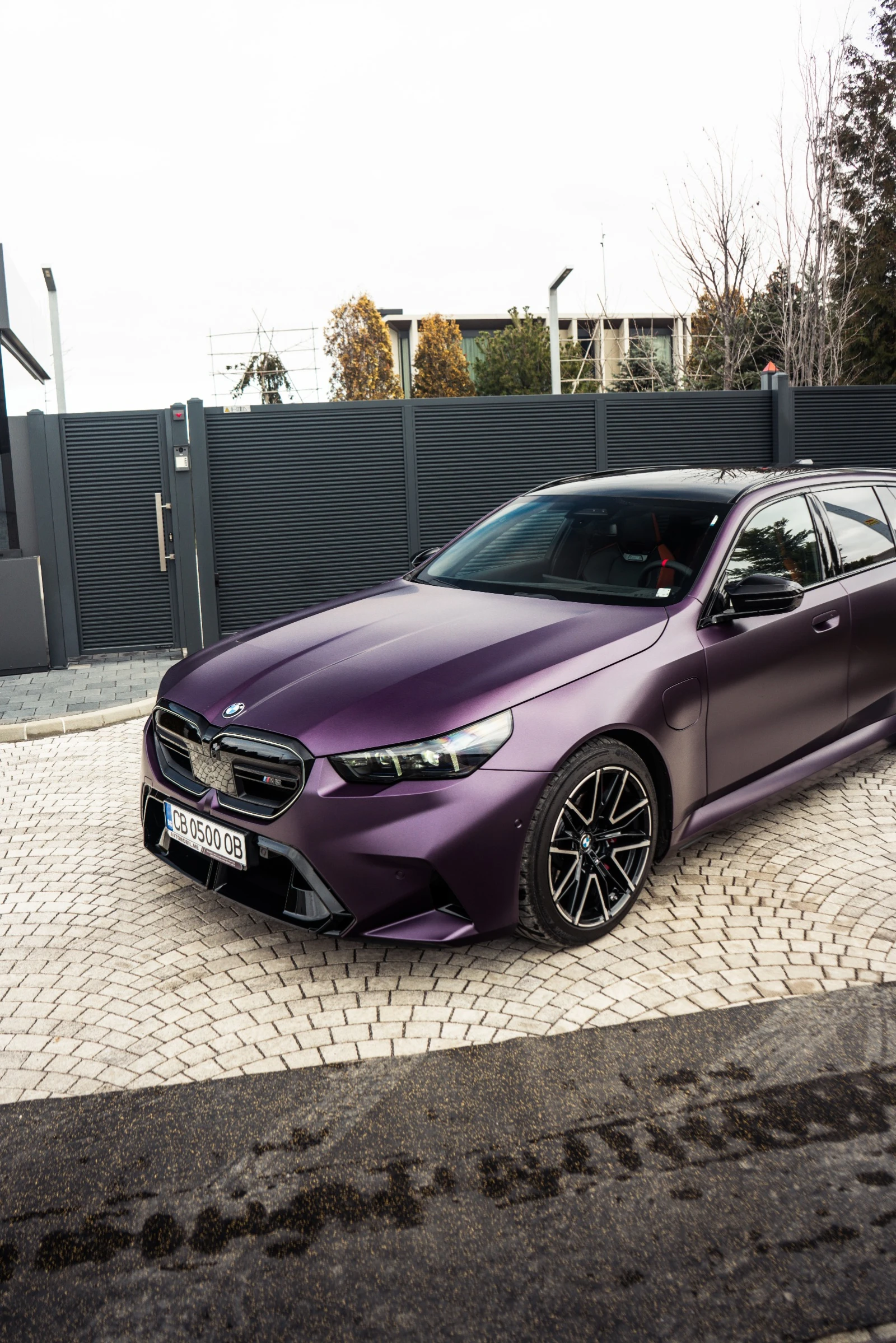 BMW M5 Touring - изображение 8