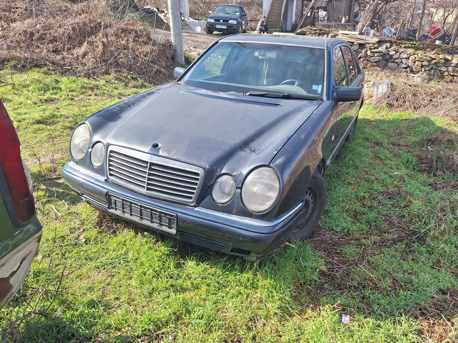 Mercedes-Benz E 300  - изображение 3