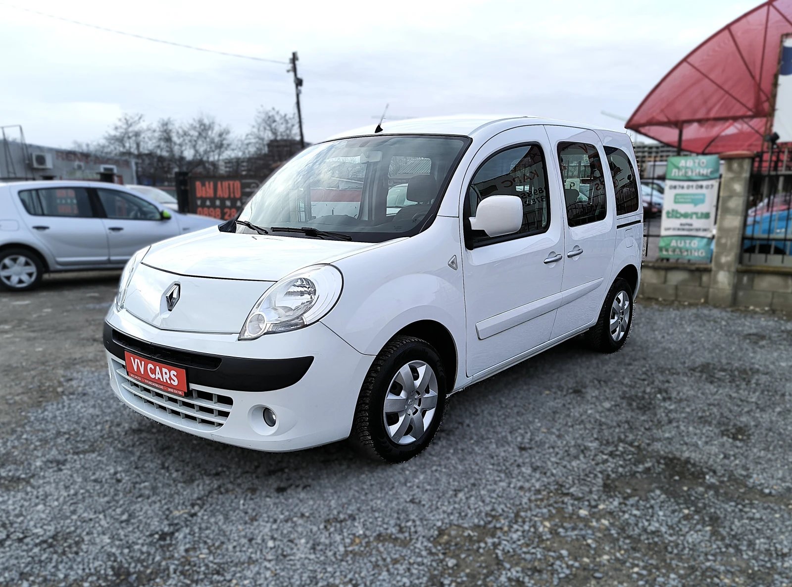 Renault Kangoo 1.6i EURO5, снимка 7 - Автомобили и джипове - 54133687