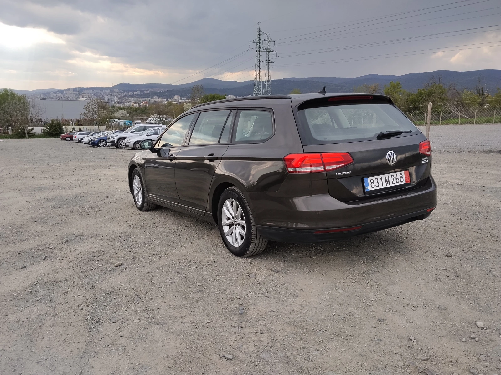 VW Passat B8/2.0 TDI 150 к.с/Нов DPF/Keyless/Navi, снимка 4 - Автомобили и джипове - 54257695