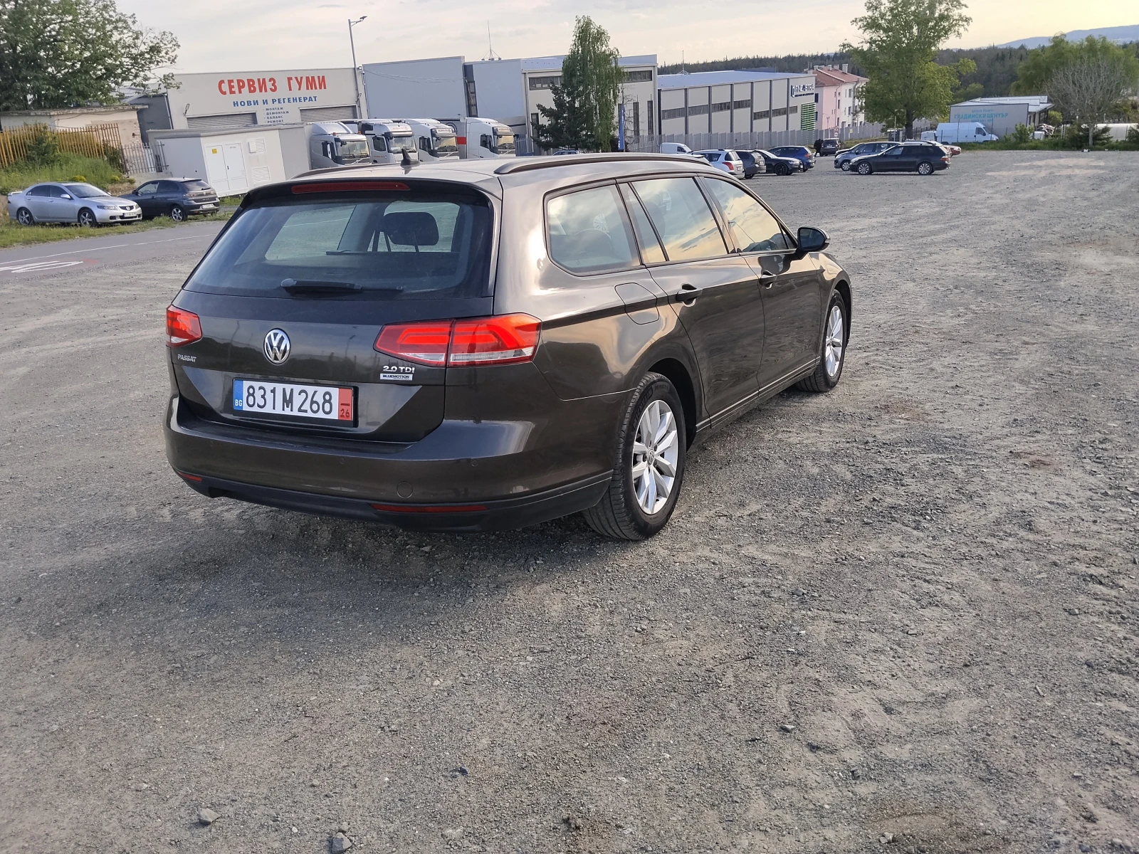 VW Passat B8/2.0 TDI 150 �.�/Keyless/Navi | Mobile.bg � ����������� 4