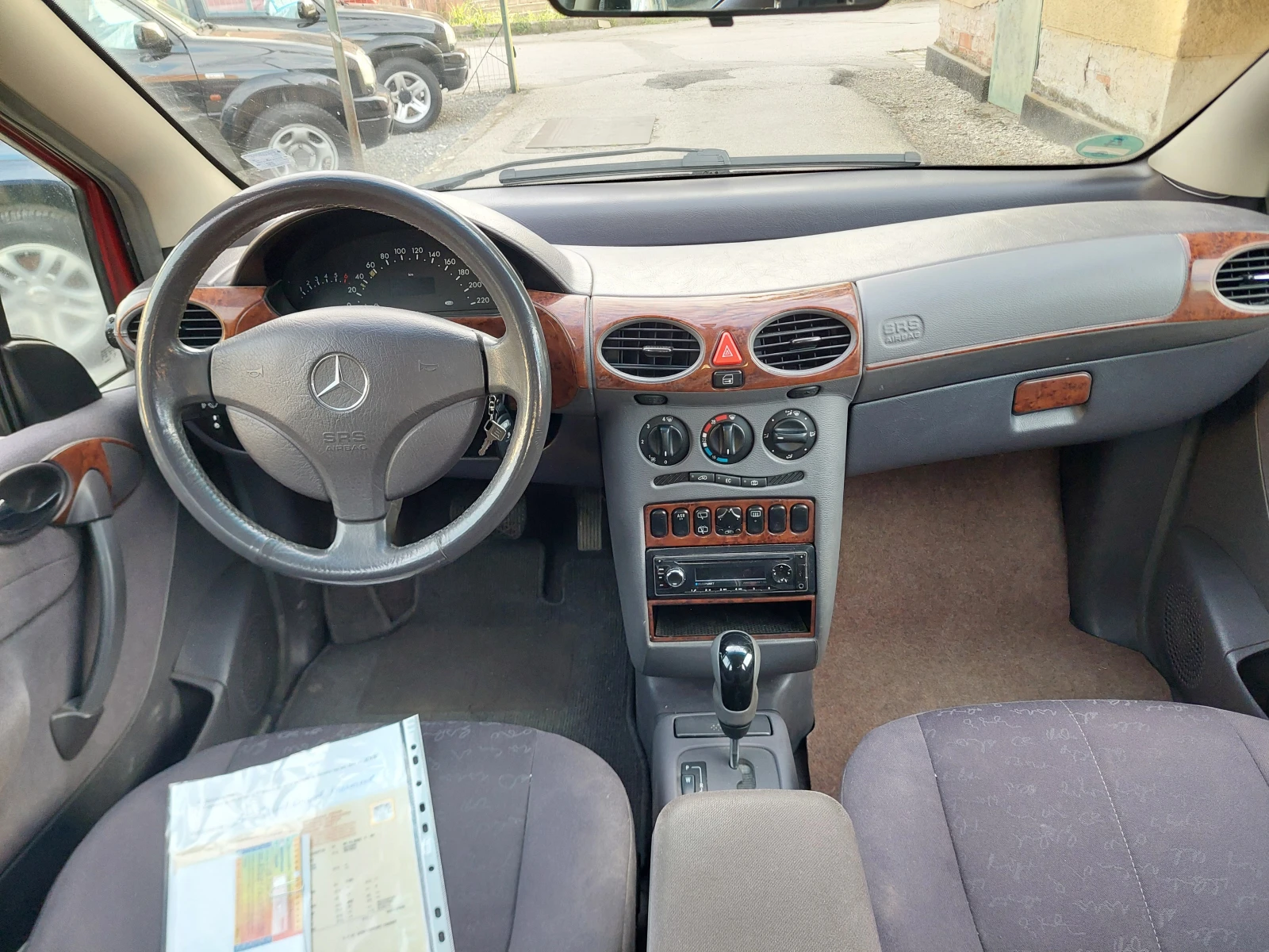 Mercedes-Benz A 190 ТОП СЪСТОЯНИЕ, снимка 9 - Автомобили и джипове - 54936258