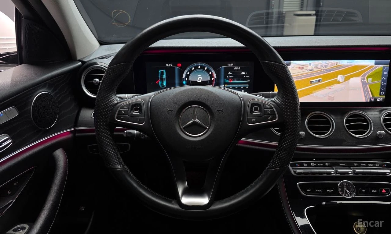 Mercedes-Benz E 300 4MATIC* ДИГИТАЛНО* ТАБЛО* ОБДУХВАНЕ* LANE* ASSIST*, снимка 8 - Автомобили и джипове - 55028723