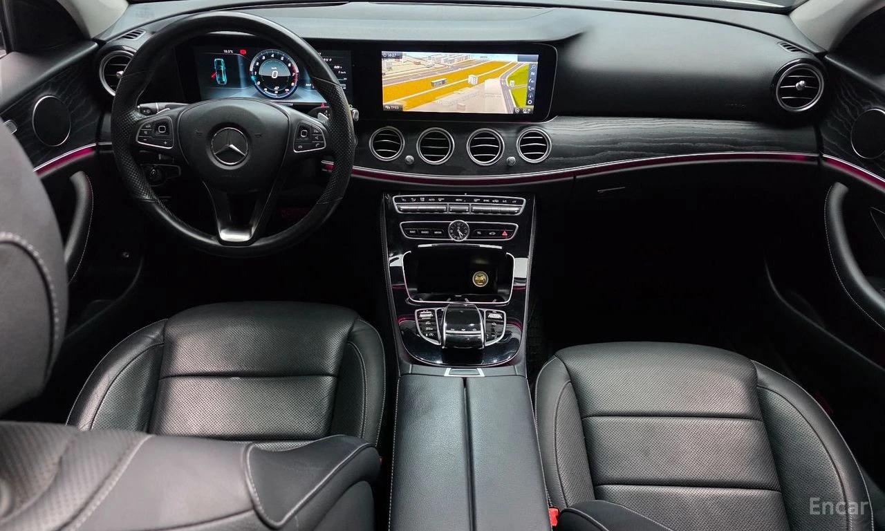 Mercedes-Benz E 300 4MATIC* ДИГИТАЛНО* ТАБЛО* ОБДУХВАНЕ* LANE* ASSIST*, снимка 7 - Автомобили и джипове - 55028723