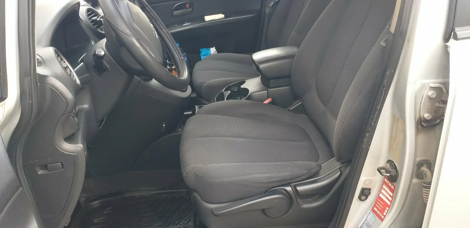 Kia Carens 2.0 CDTI, снимка 10 - Автомобили и джипове - 55064261