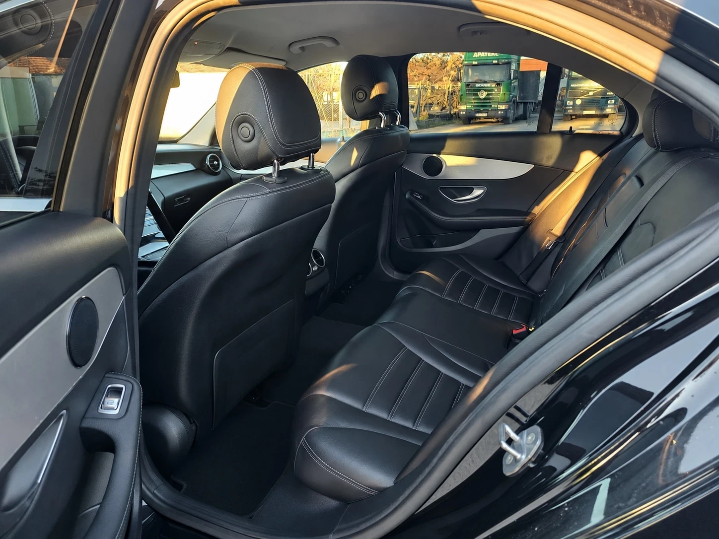 Mercedes-Benz C 220 AMG 4matic , снимка 11 - Автомобили и джипове - 55172870
