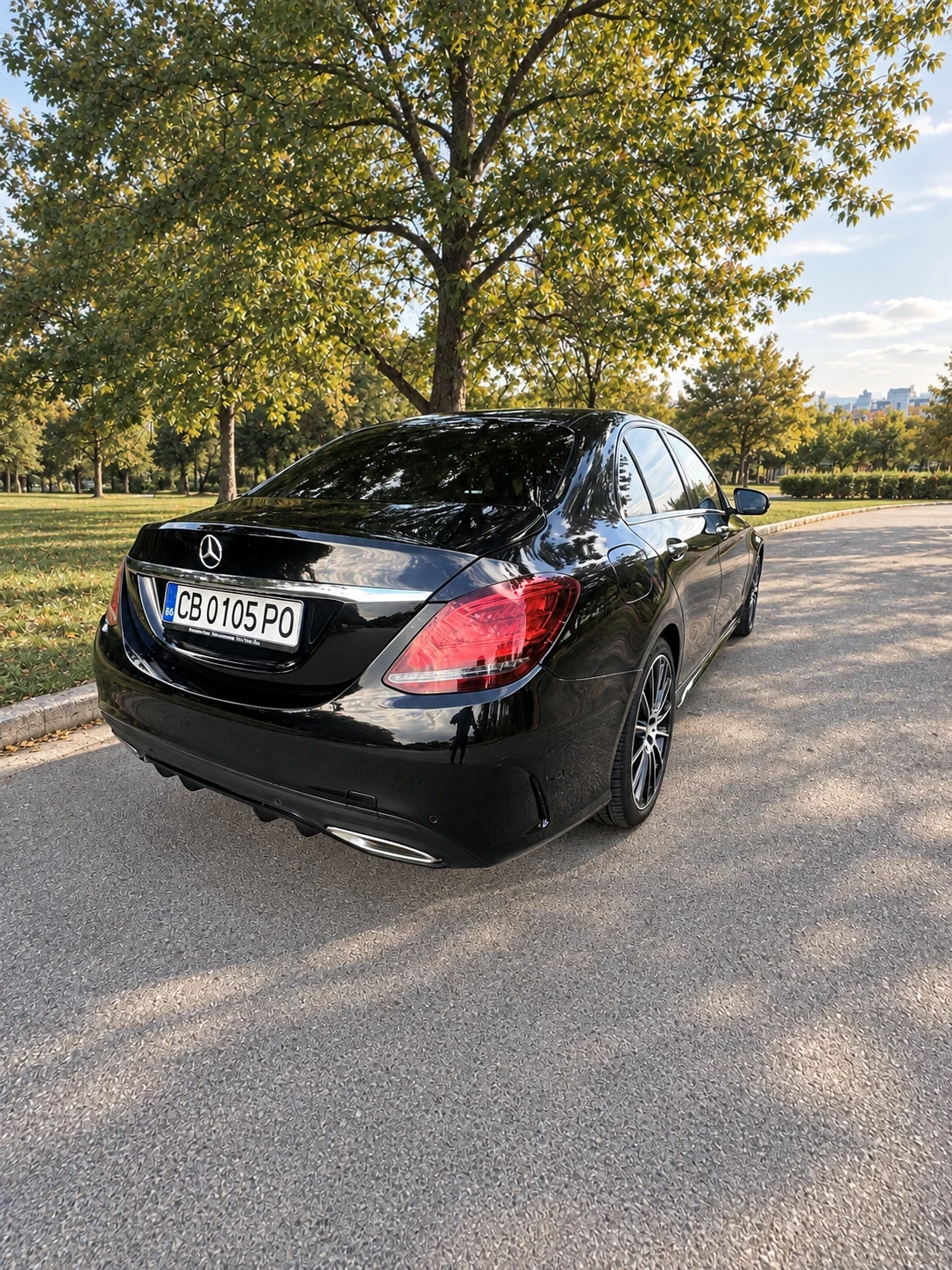Mercedes-Benz C 300 AMG Line| 360 | Burmester| Distronic| HUD, снимка 4 - Автомобили и джипове - 56162554